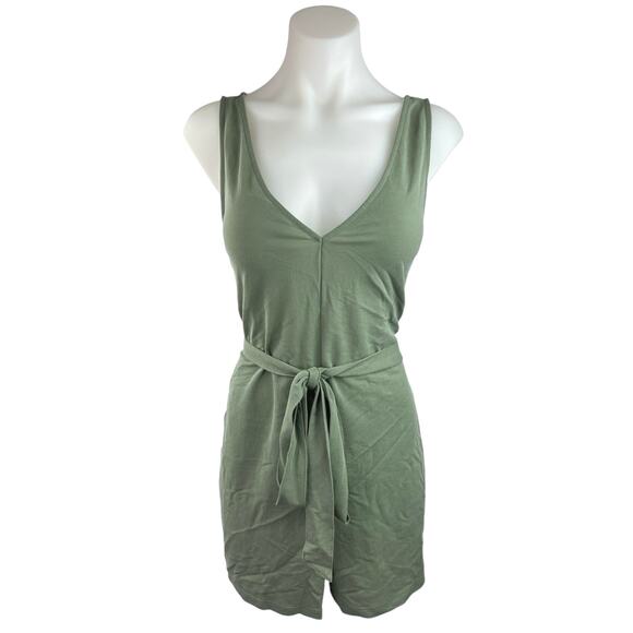 Zara Green Sleeveless V-Neck Belted Tie Waist Pull On Jumpsuit Romper Shorts M - Picture 1 of 4